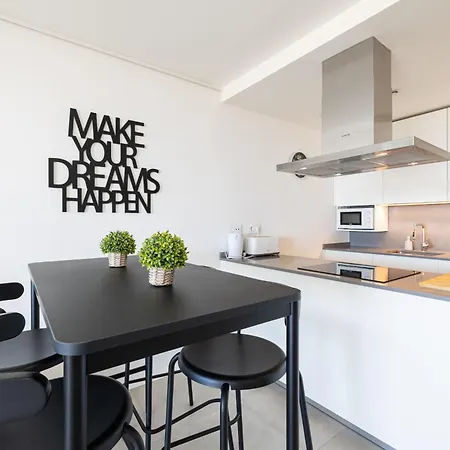 Sea Breeze Apartment